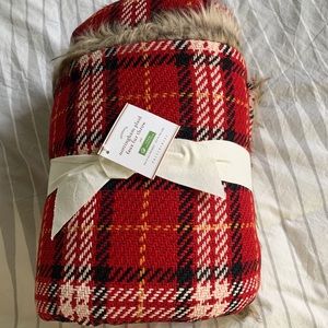 Nottingham faux fur blanket from pottery barn
